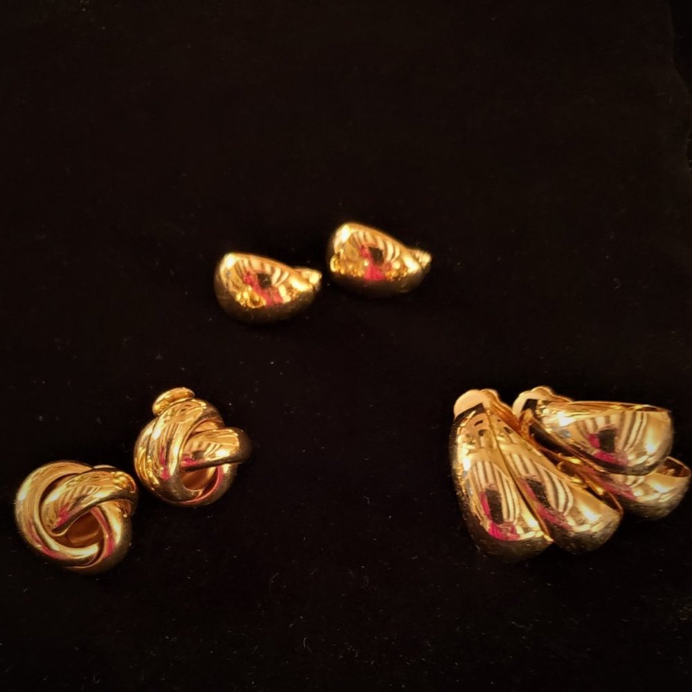 Classic Clip Earrings - Costume - Gold Tone
